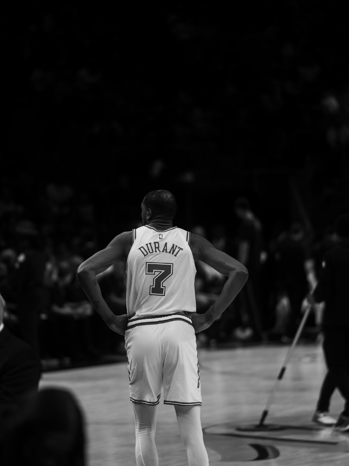 杜兰特：篮球即信仰 火箭赛场坚守热爱初心